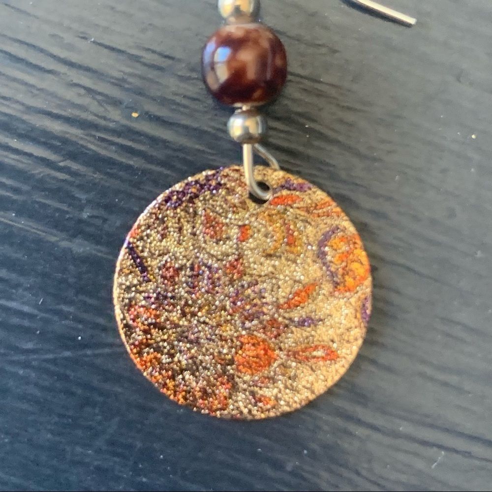 Handcrafted round metal earrings Size OS - Picture 4 of 4